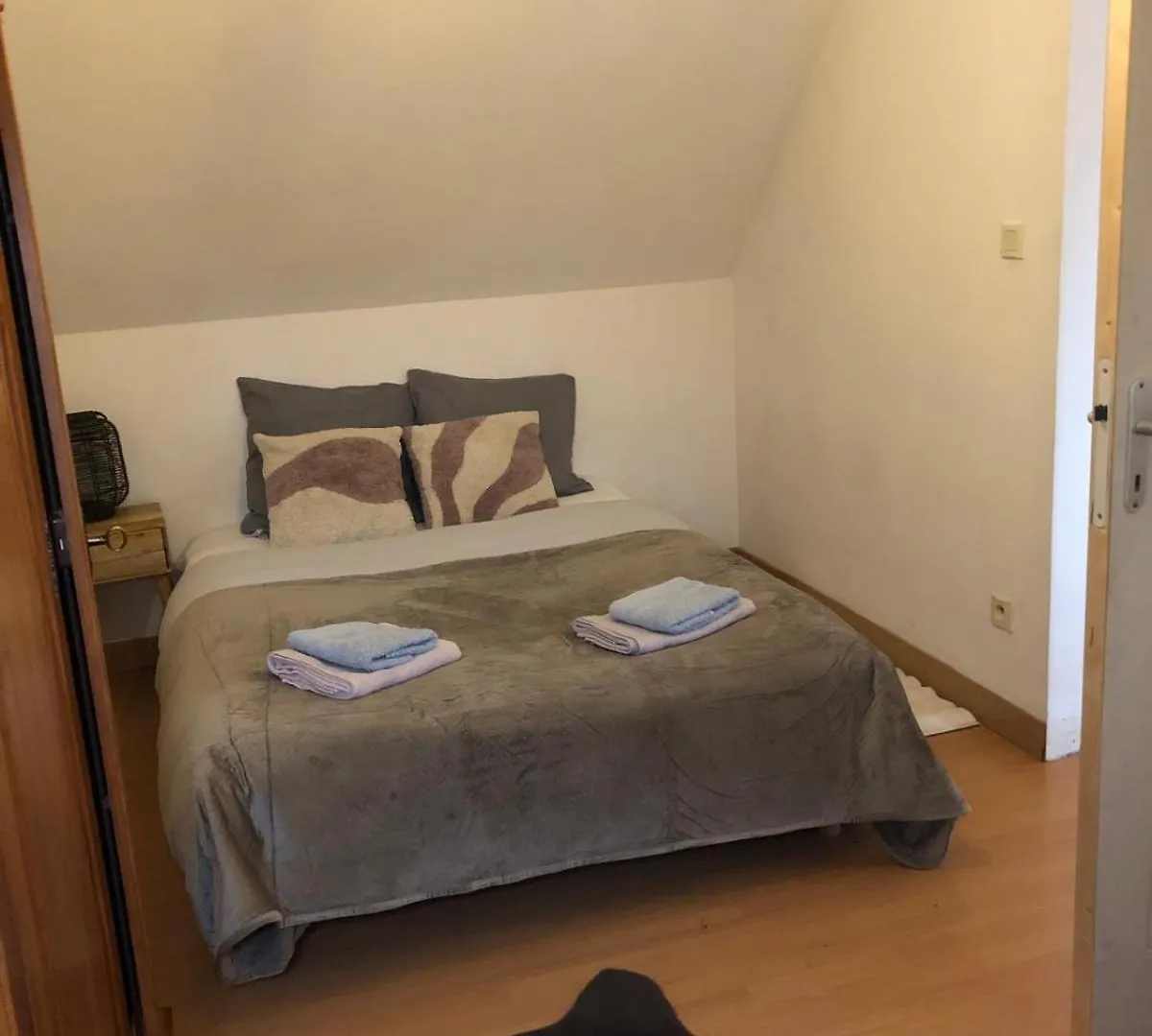Servallhost- Duplex Proche Centre Parking Et Fibre Inclus Beauvais Apartment